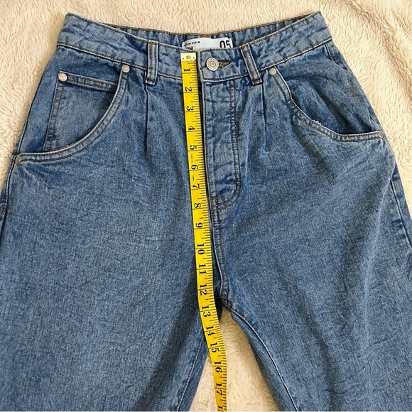 Refuge | Medium Wash Mom Jean | Pleated & High rise| Size 5 (27) - Picture 6 of 7